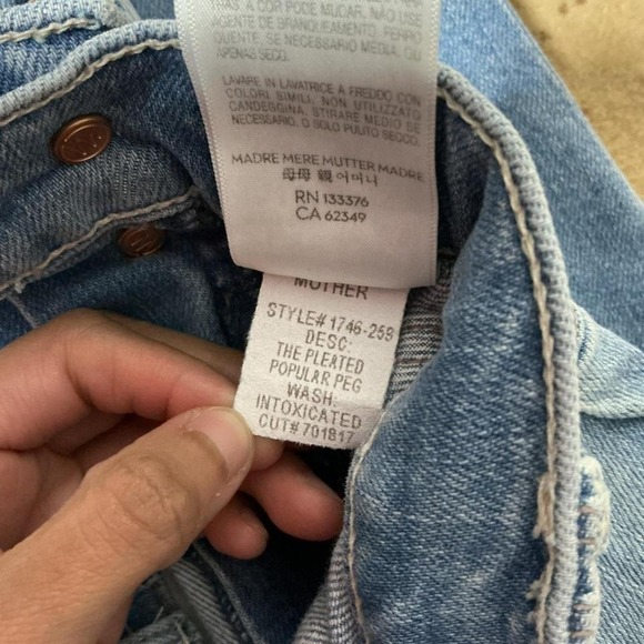 MOTHER The Pleated Popular Peg Jeans Intoxicated Light Wash 1746-259 Size 26 - Picture 6 of 8